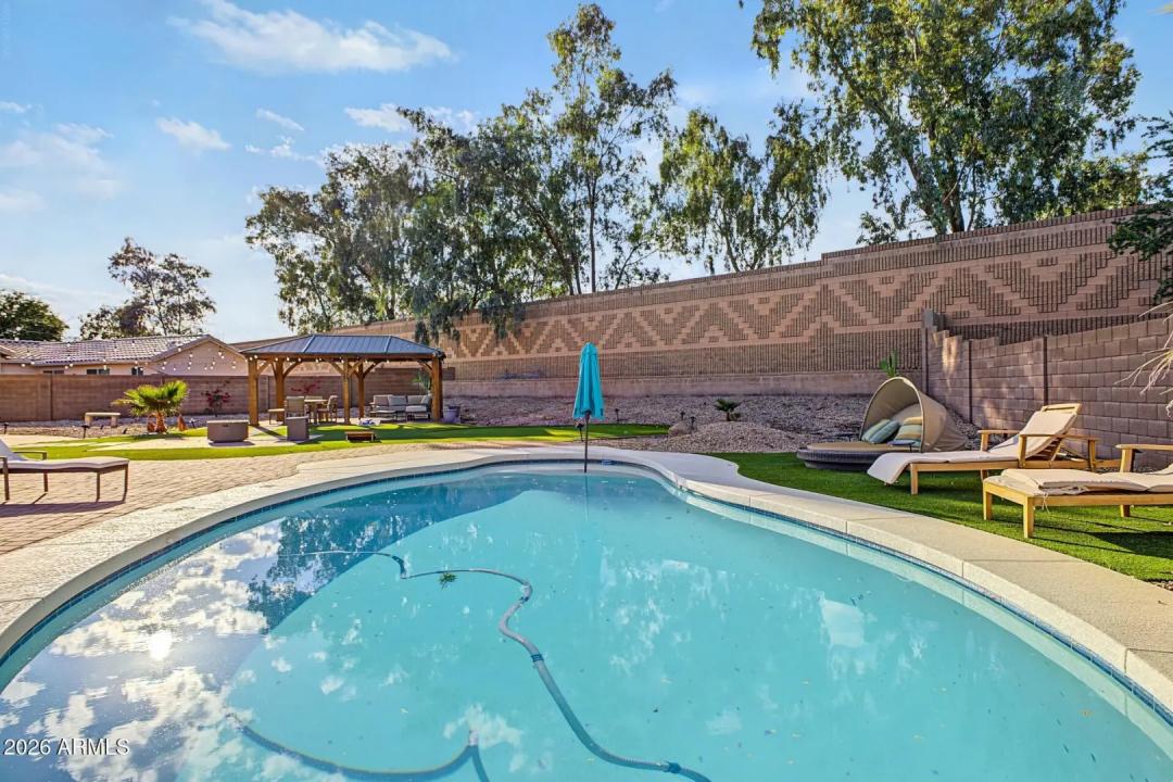 Real Estate Picture 37