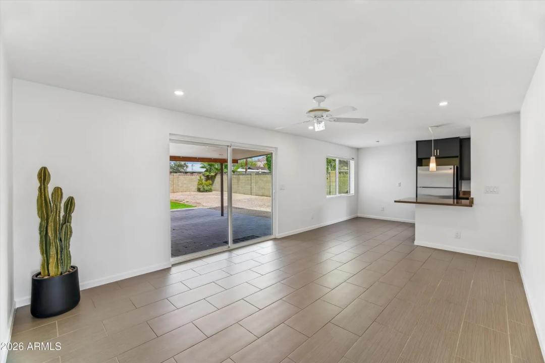 Real Estate Picture 10