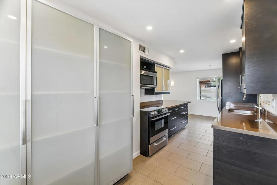 Real Estate Picture 15