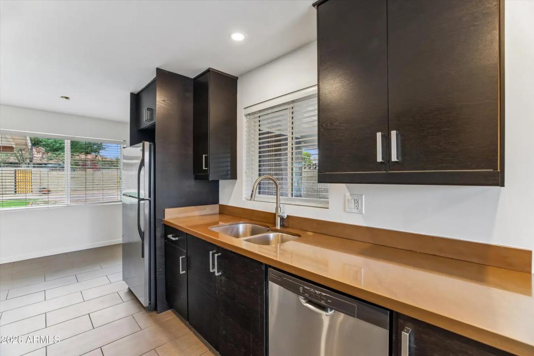 Real Estate Picture 17