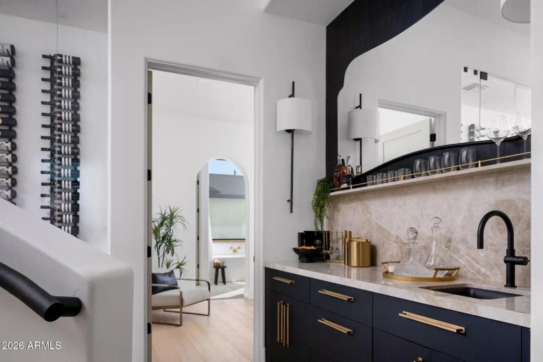 Real Estate Picture 15