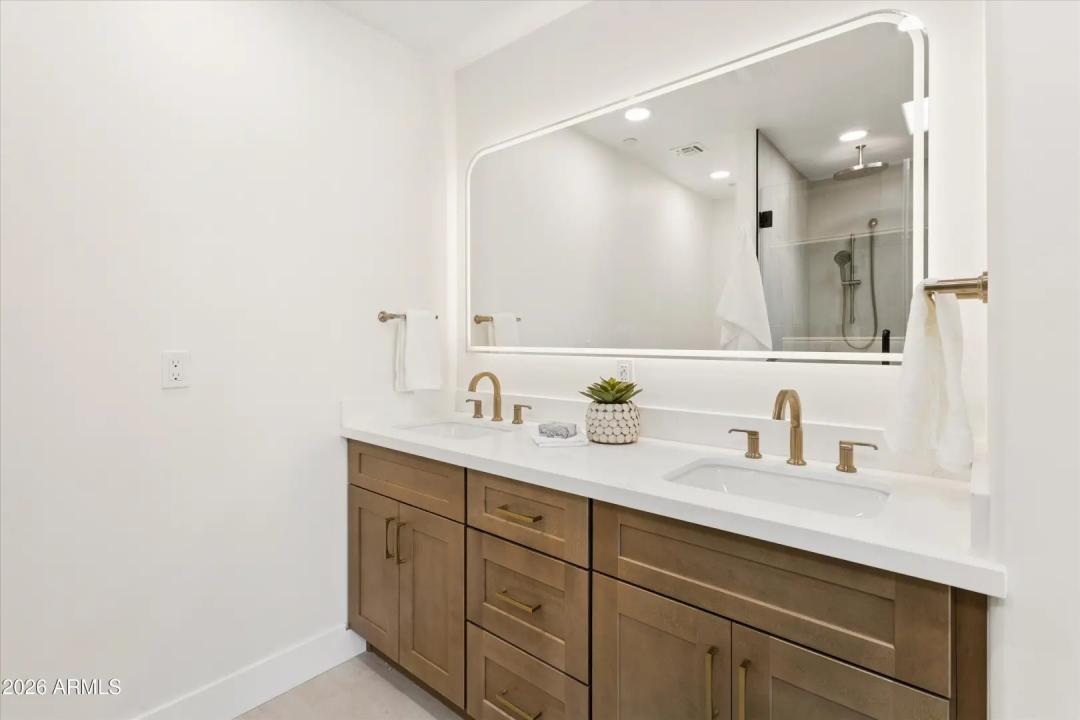 Real Estate Picture 29