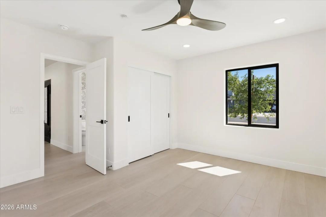 Real Estate Picture 35