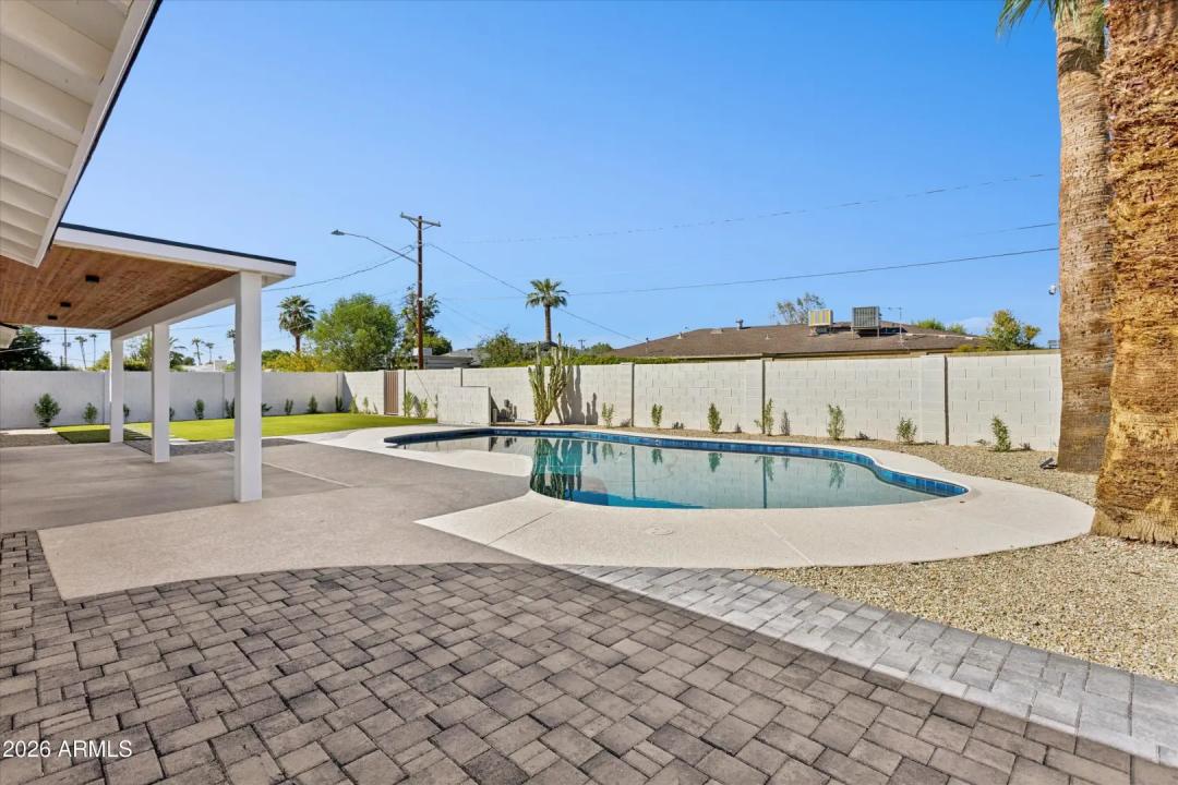 Real Estate Picture 50