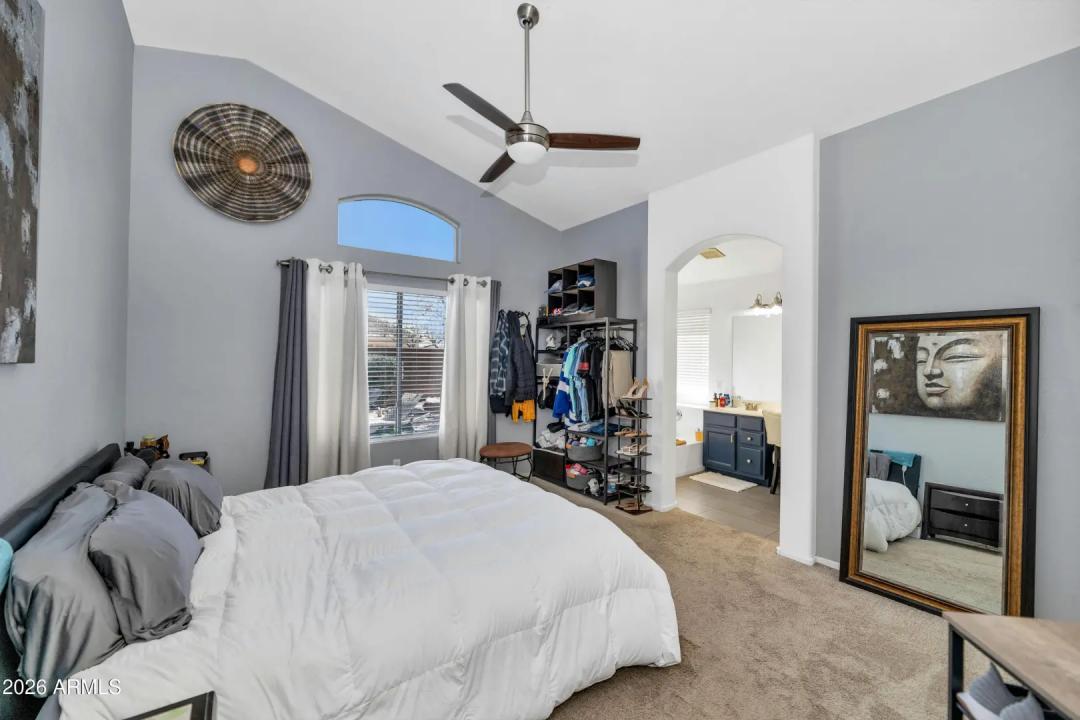 Real Estate Picture 12