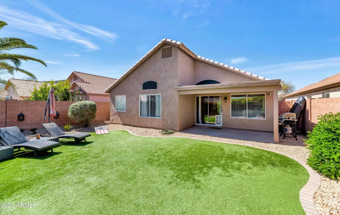 Real Estate Picture 23