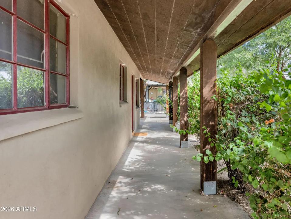 Real Estate Picture 33