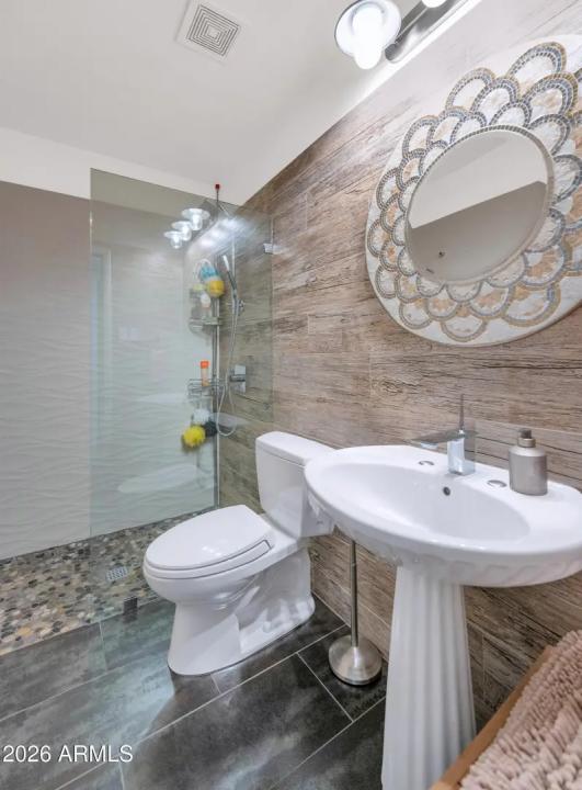 Real Estate Picture 22