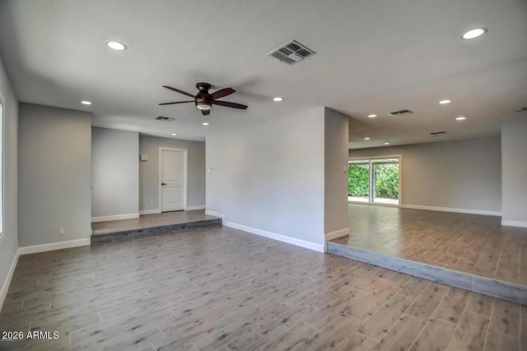 Real Estate Picture 3