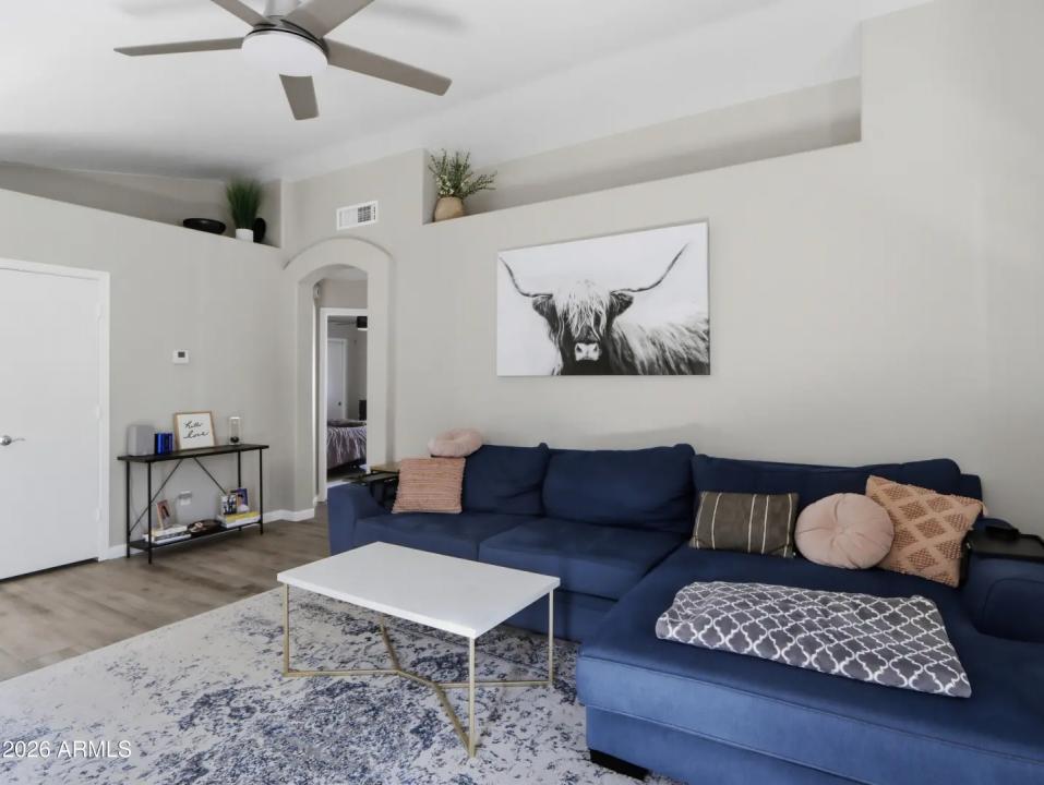 Real Estate Picture 3