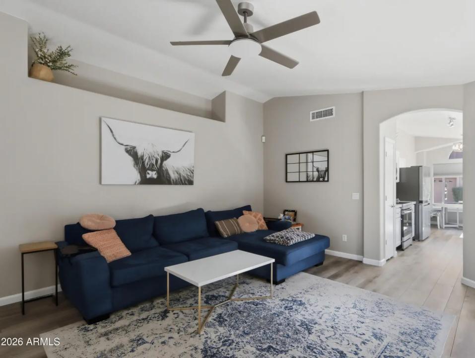 Real Estate Picture 4