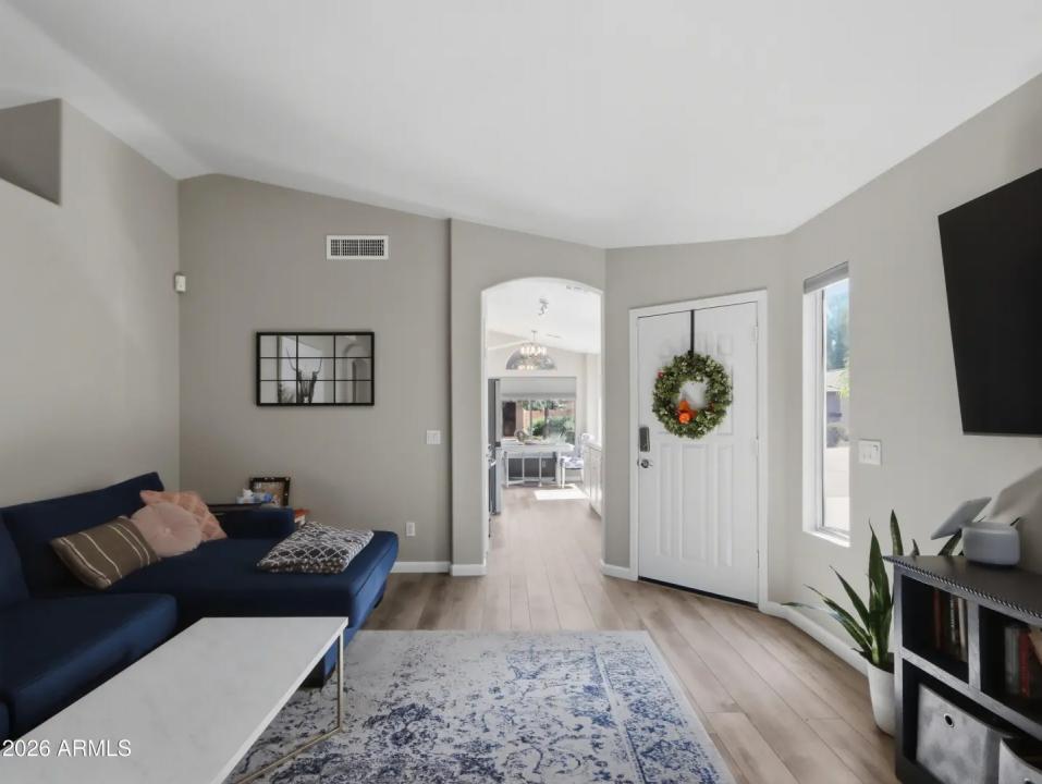 Real Estate Picture 5