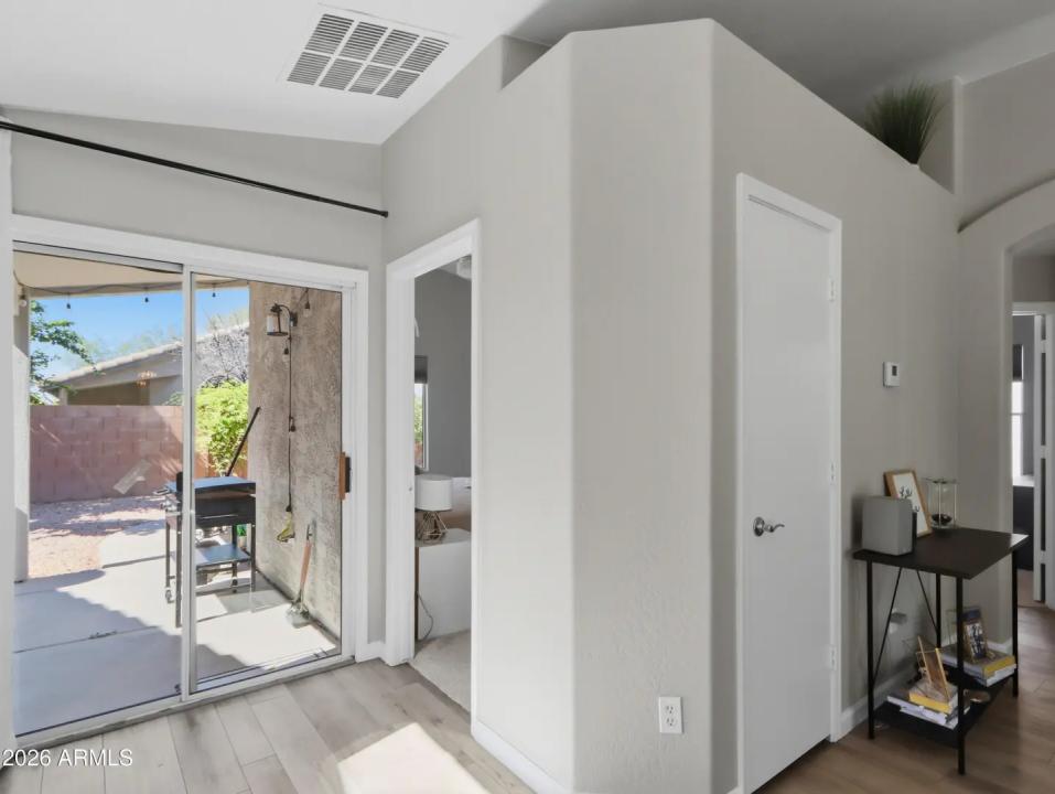 Real Estate Picture 6