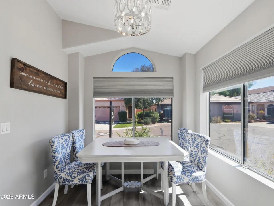 Real Estate Picture 10