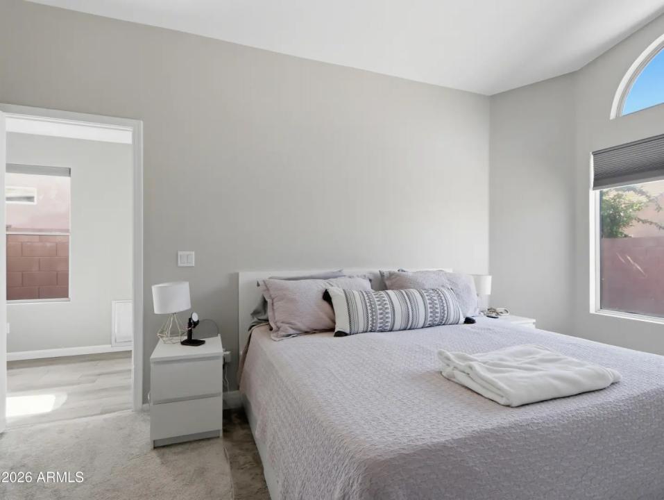 Real Estate Picture 13