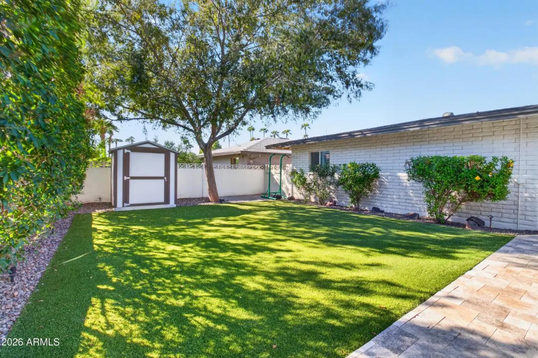 Real Estate Picture 35