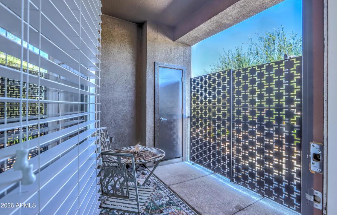 Real Estate Picture 24