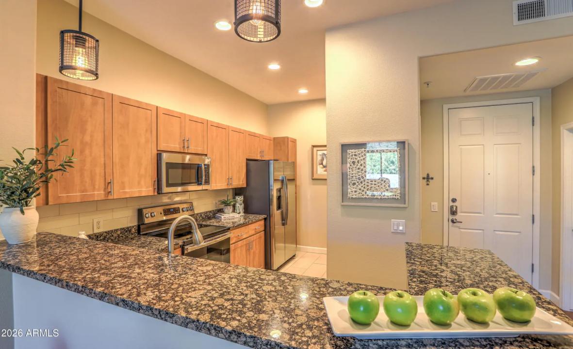 Real Estate Picture 12