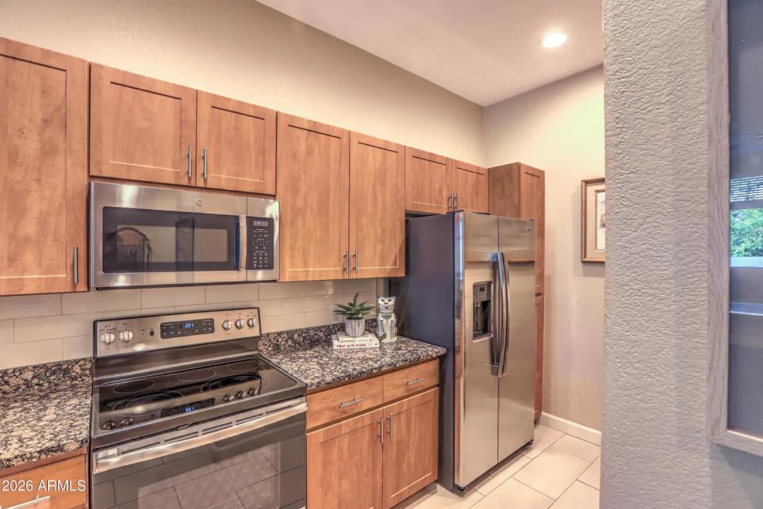 Real Estate Picture 14