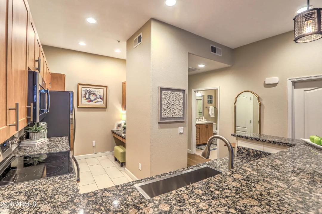 Real Estate Picture 11