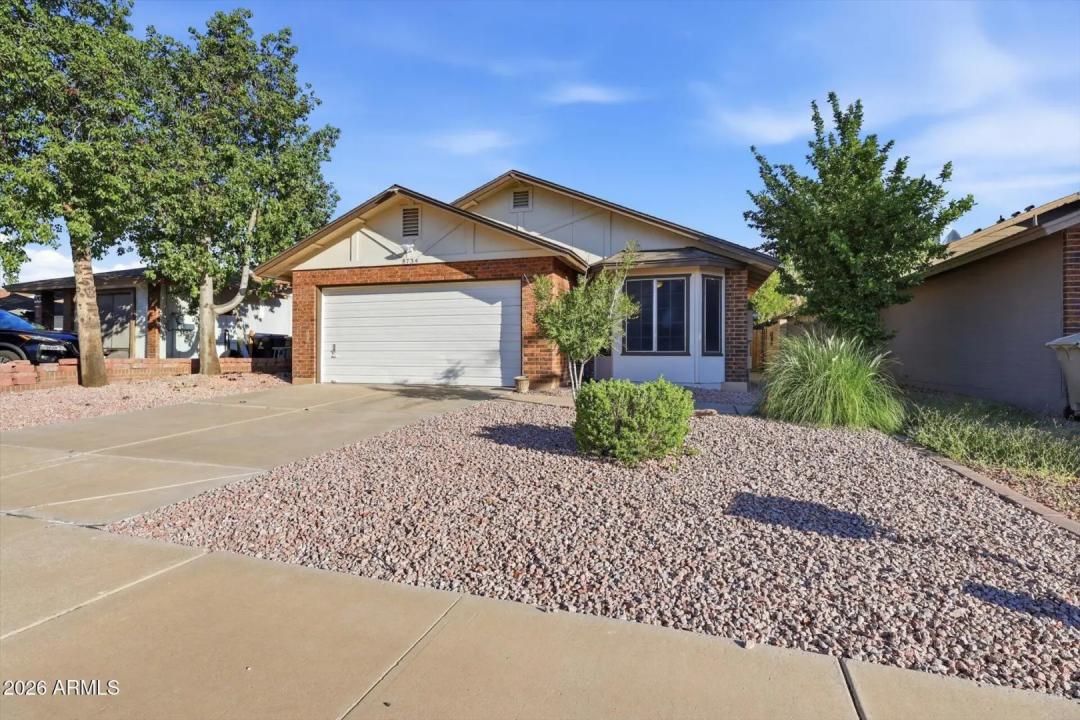 Real Estate Picture 32