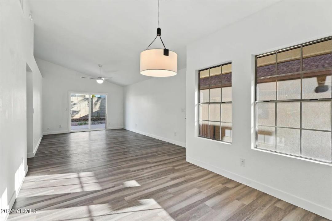 Real Estate Picture 6