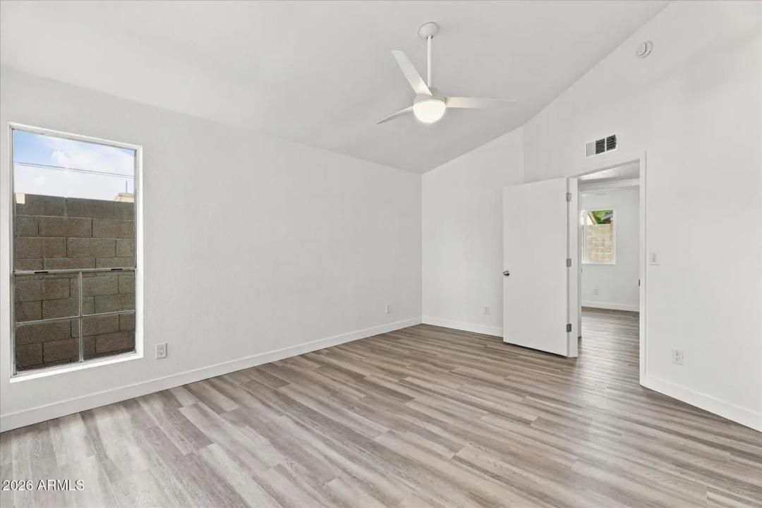 Real Estate Picture 20