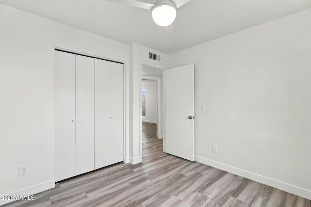 Real Estate Picture 23
