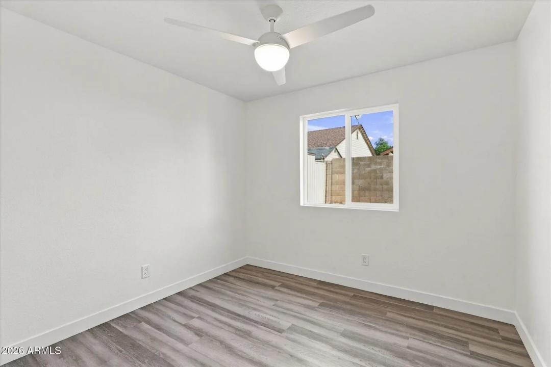 Real Estate Picture 26
