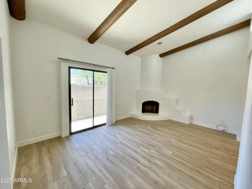 Real Estate Picture 6