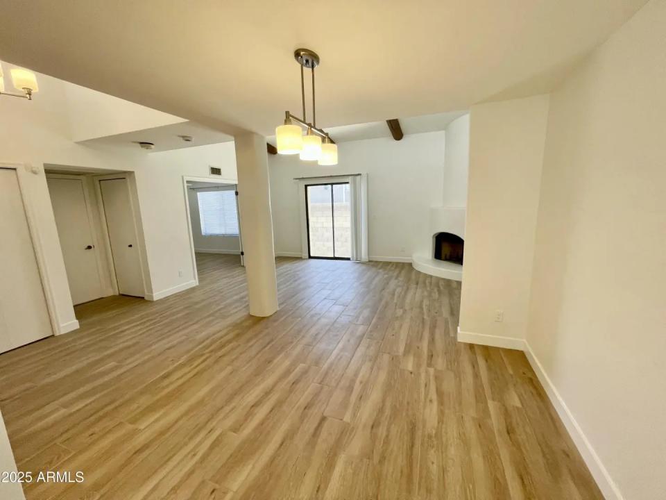 Real Estate Picture 8