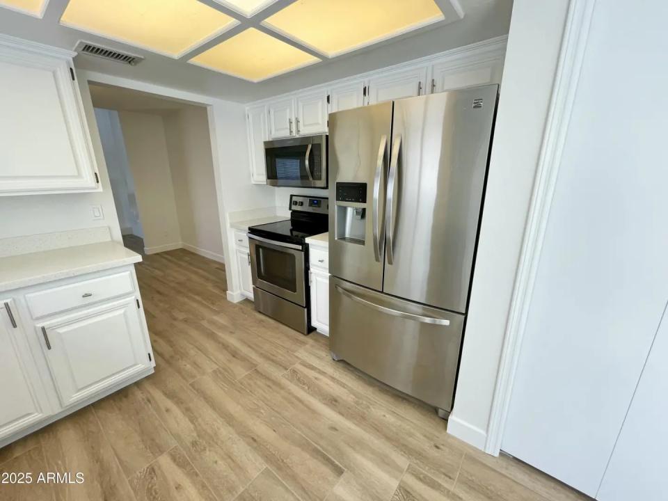 Real Estate Picture 10