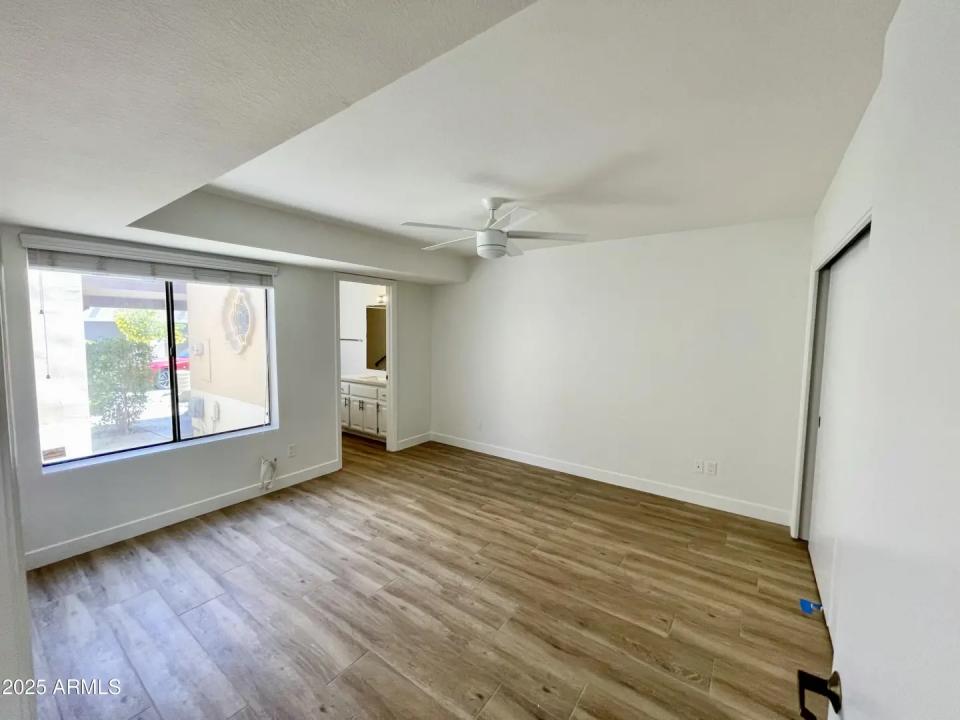 Real Estate Picture 15