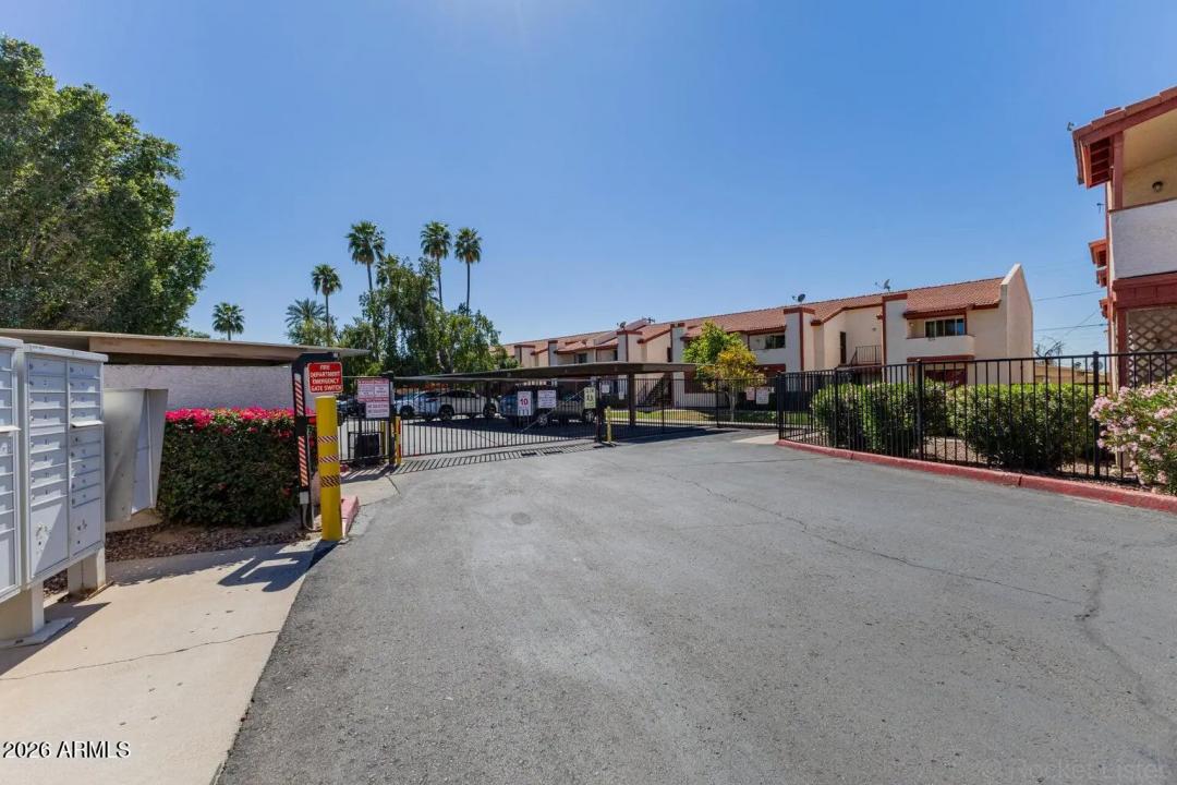 Real Estate Picture 25