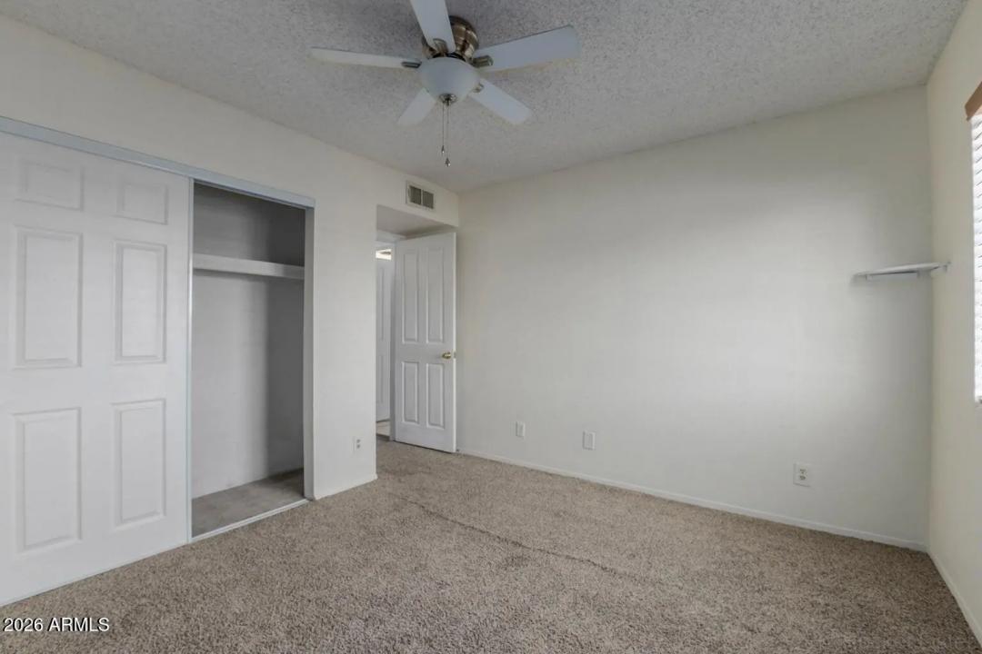 Real Estate Picture 17