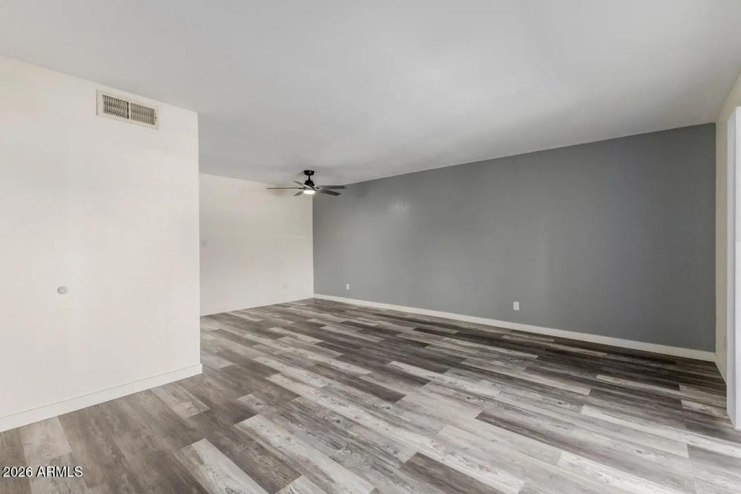 Real Estate Picture 9