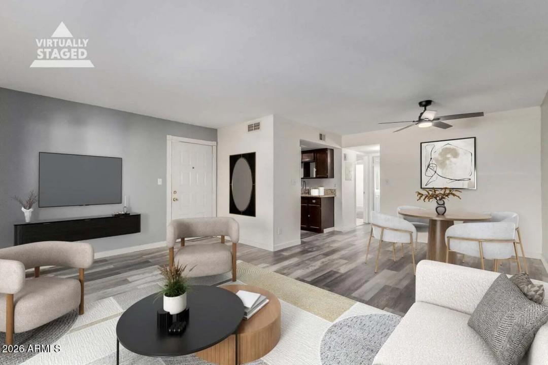 Real Estate Picture 4