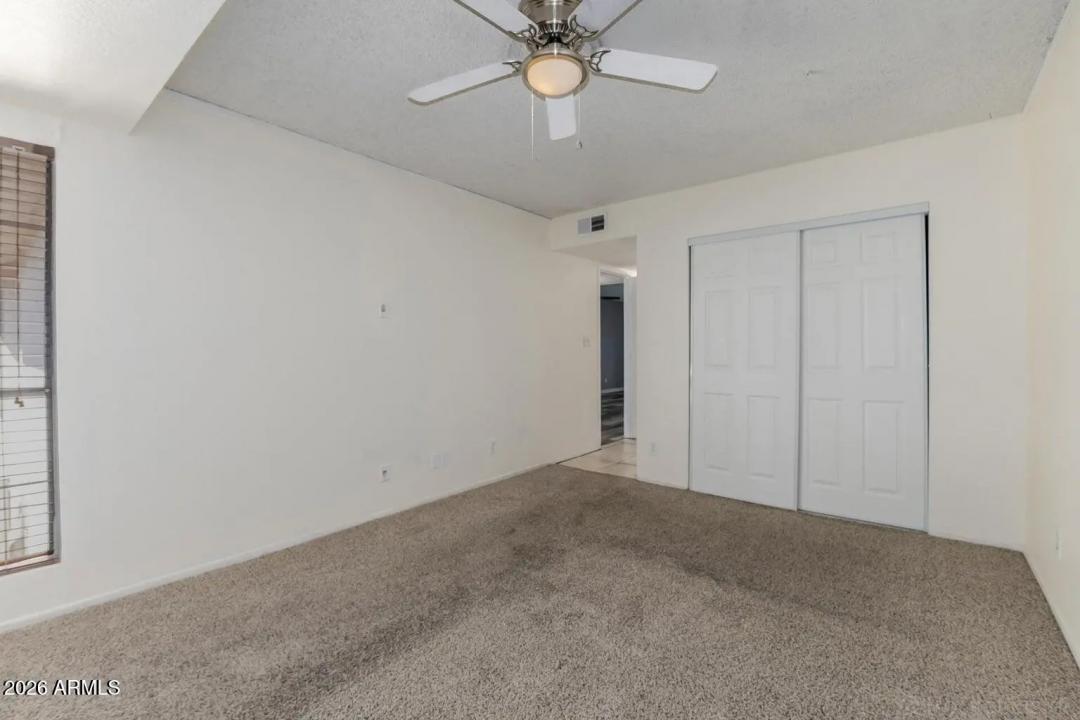 Real Estate Picture 12