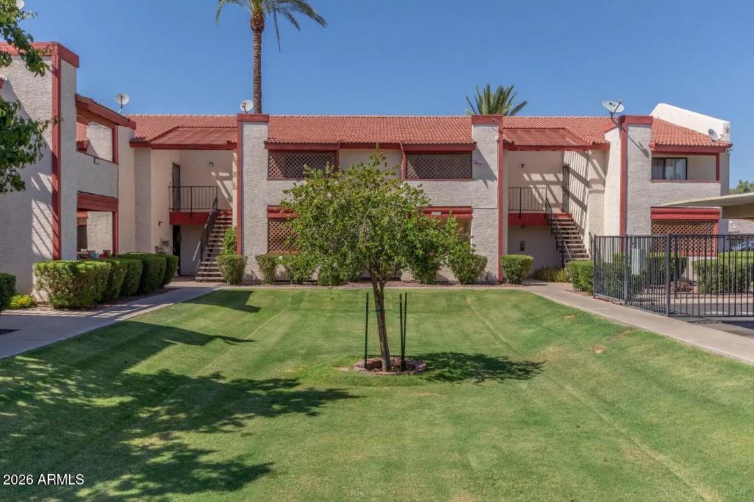 Real Estate Picture 1