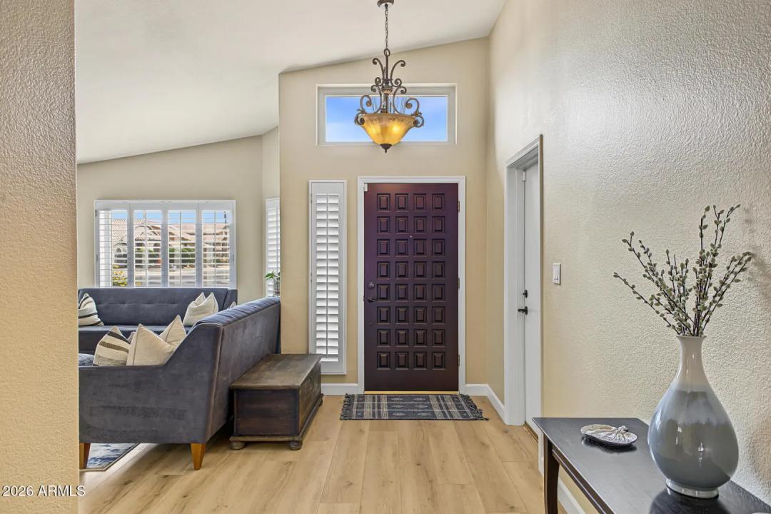 Real Estate Picture 10