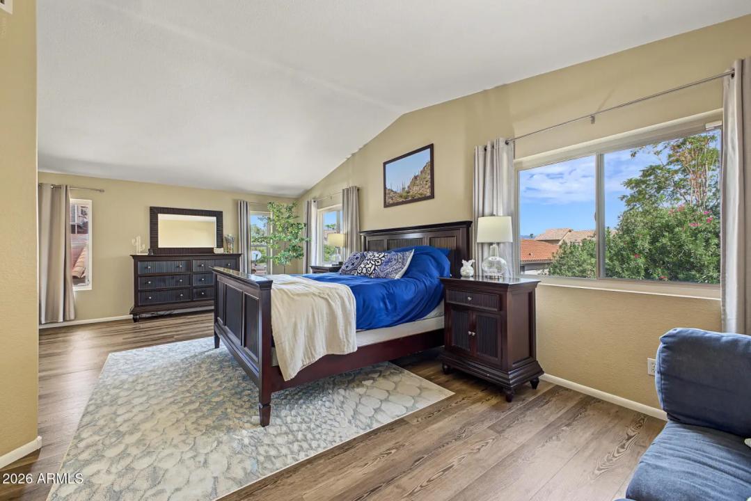 Real Estate Picture 5