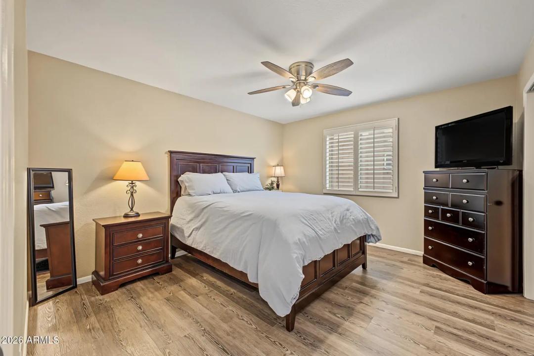 Real Estate Picture 28