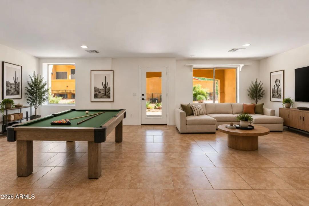 Real Estate Picture 24