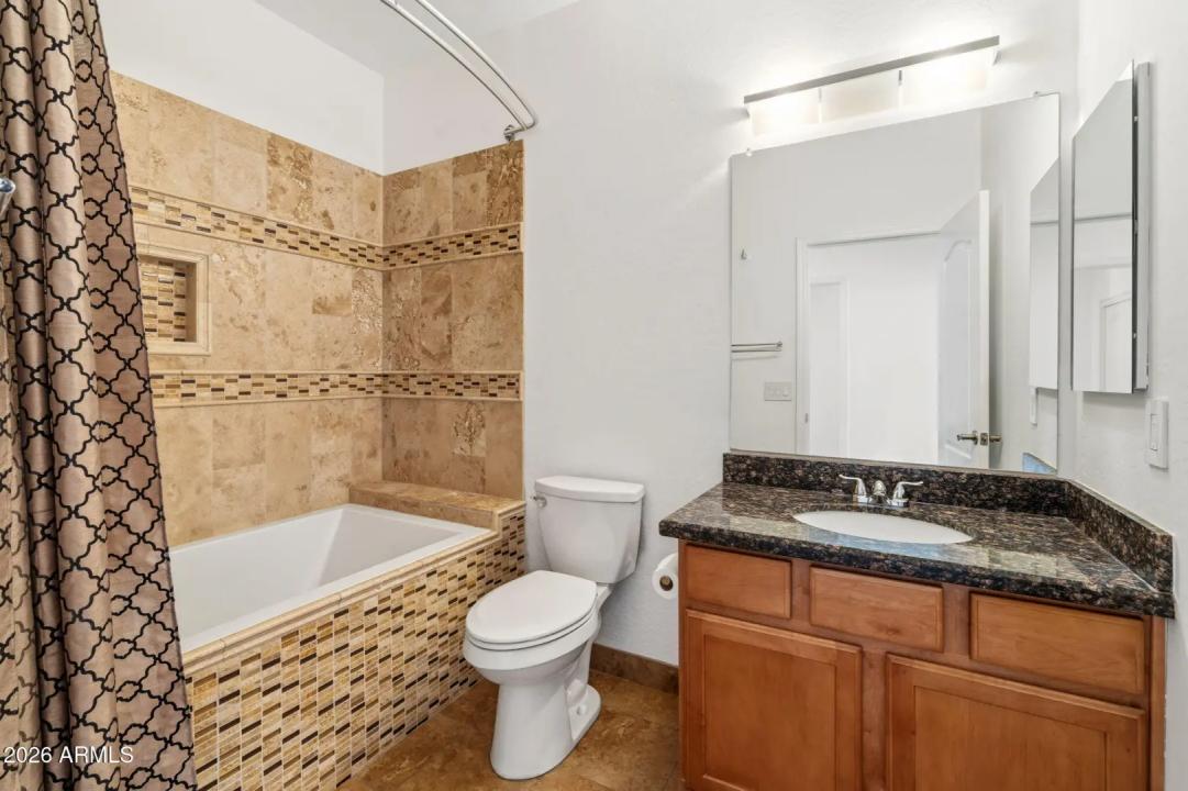 Real Estate Picture 22