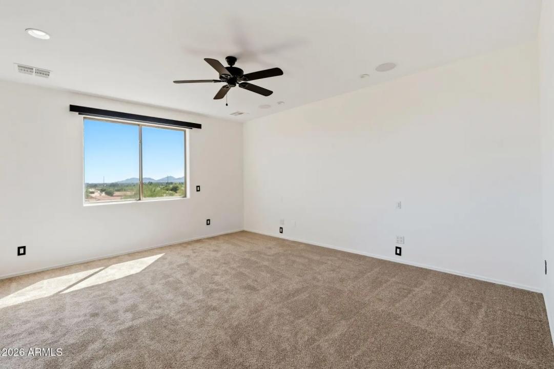 Real Estate Picture 19