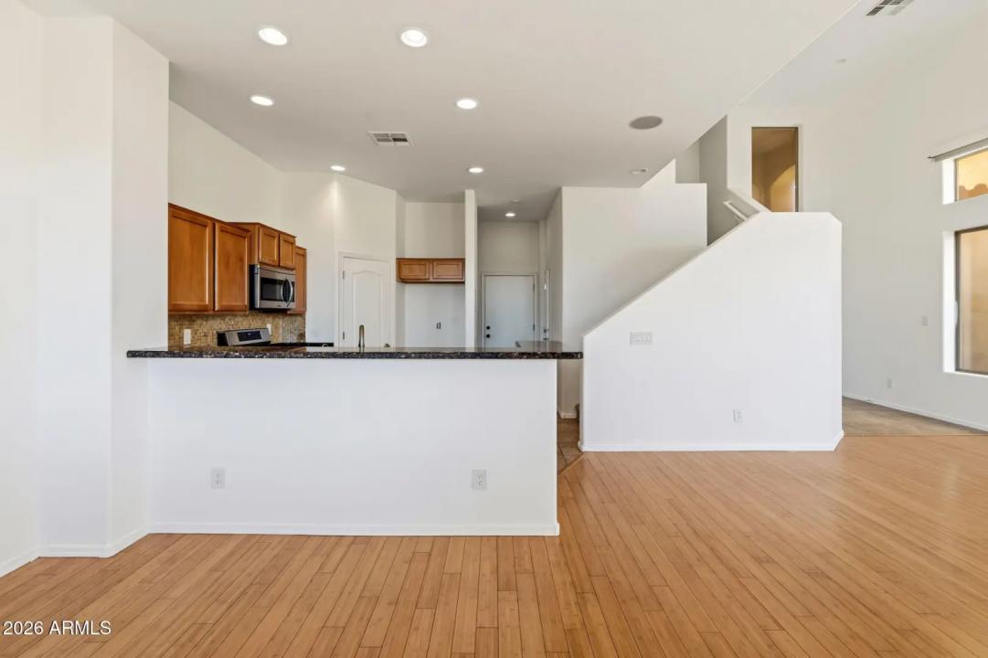 Real Estate Picture 9