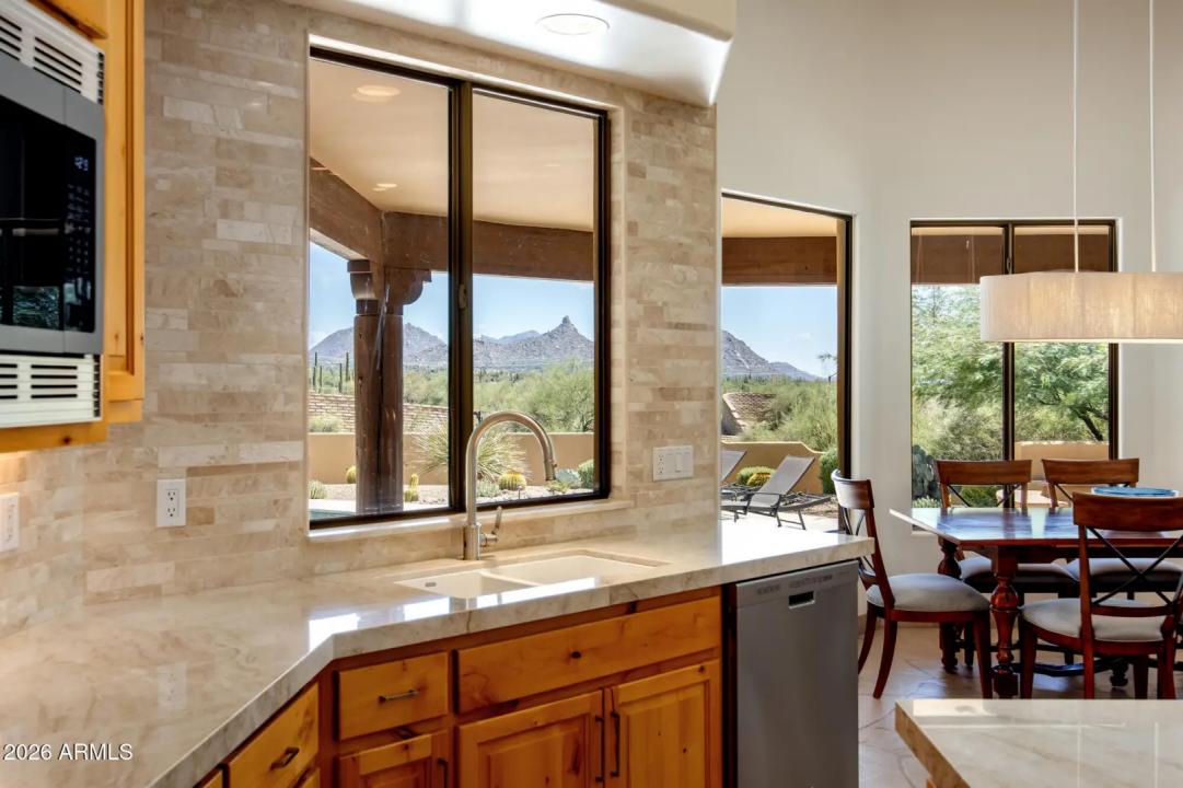 Real Estate Picture 15