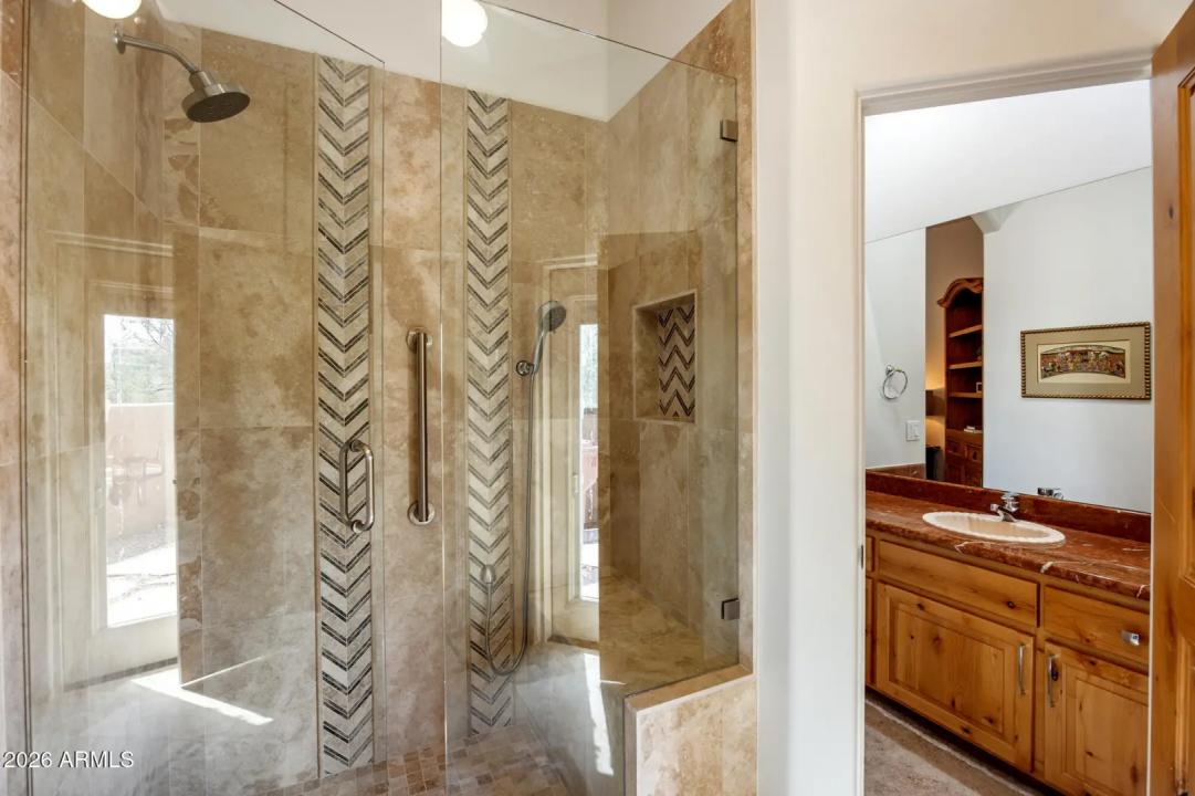 Real Estate Picture 28