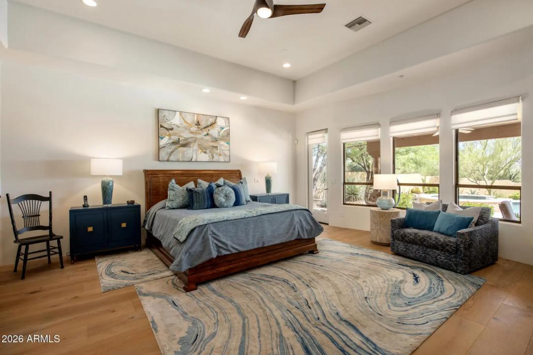 Real Estate Picture 5
