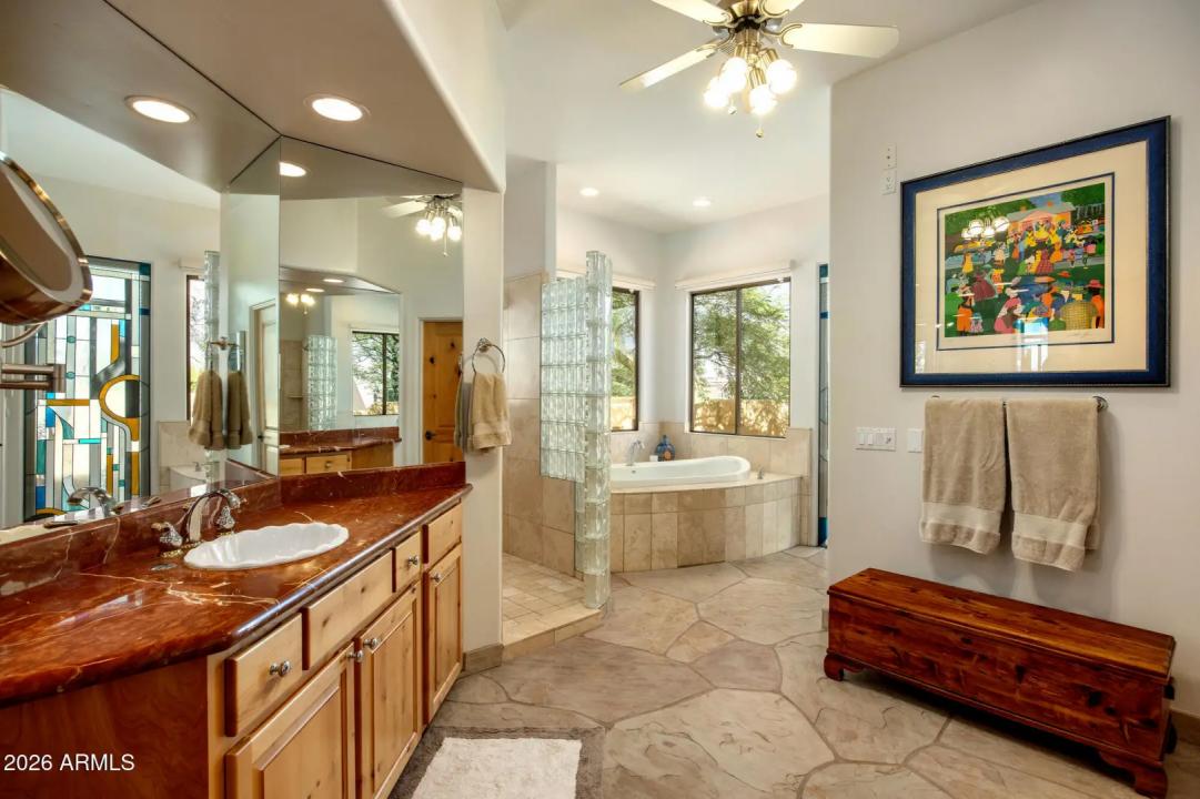 Real Estate Picture 23